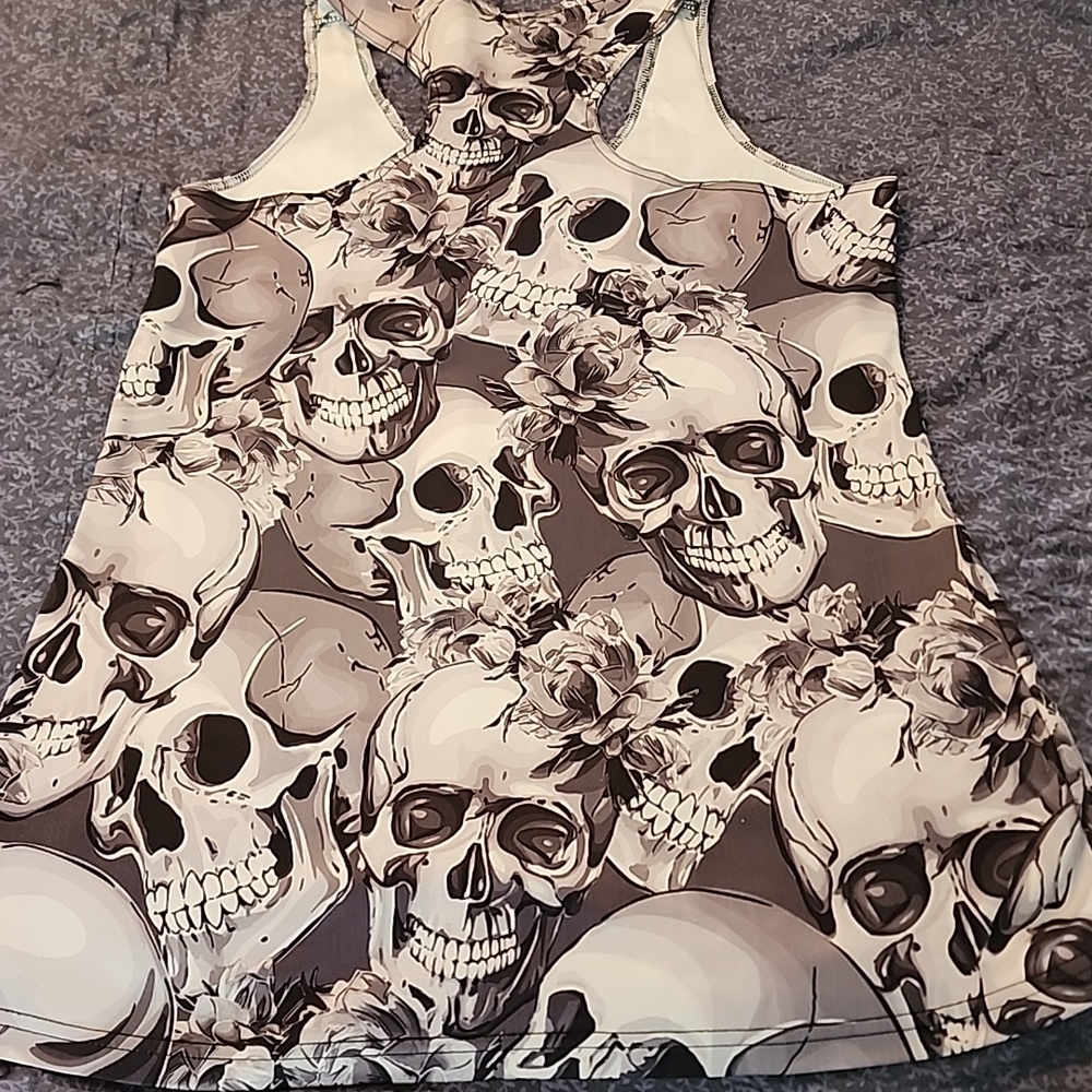 Skull Print Racerback Tank Top - Black & White - Picture 2 of 5